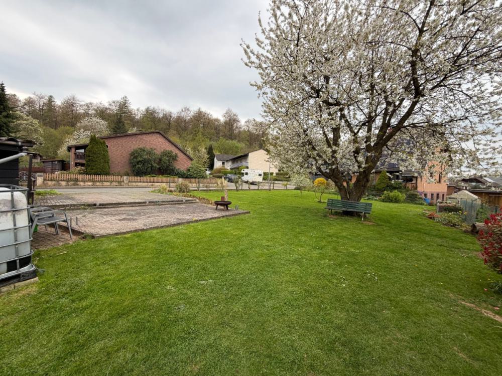 Grundstück mit Stellplätzen