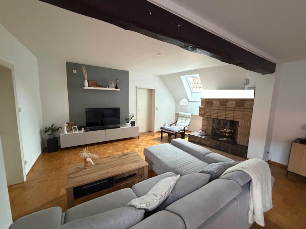 Wohnzimmer mit Kachelofen