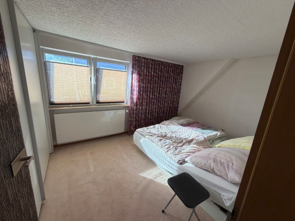 Zimmer 1 OG.