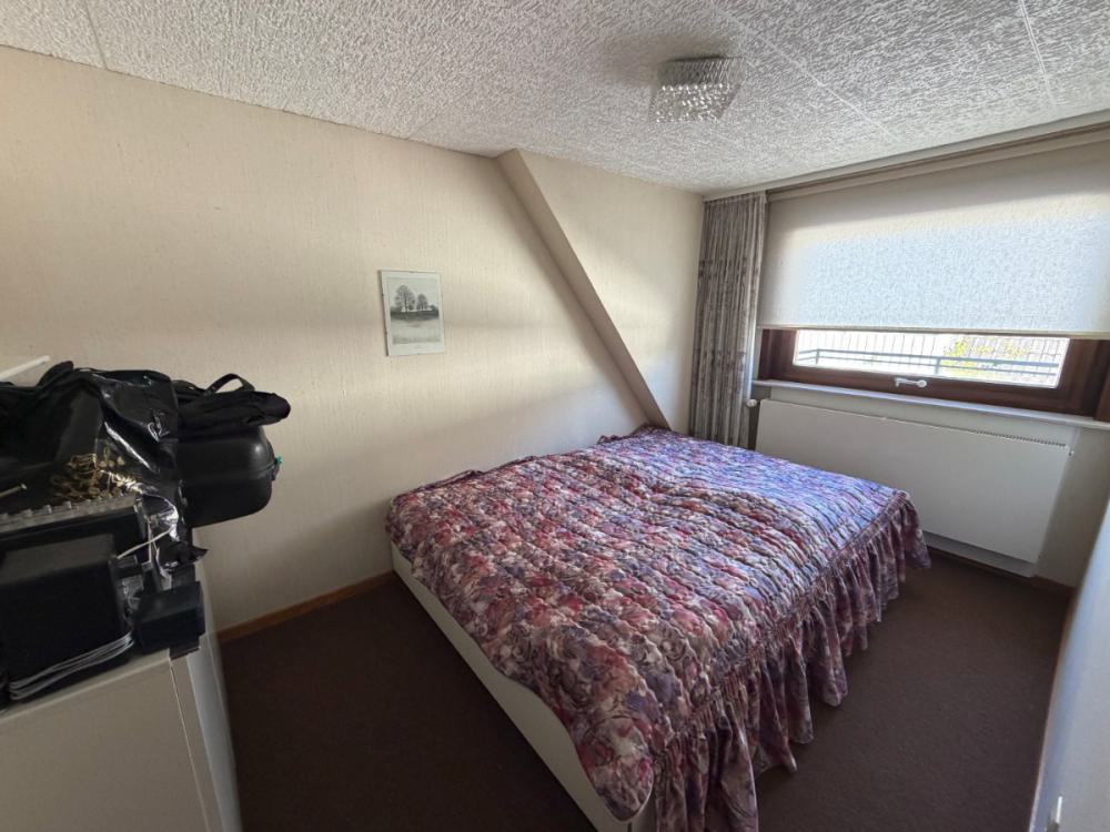 Zimmer 2 OG.