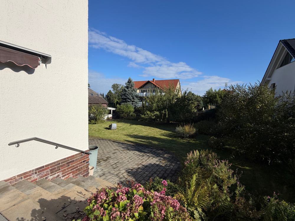 Seitenansicht Garten