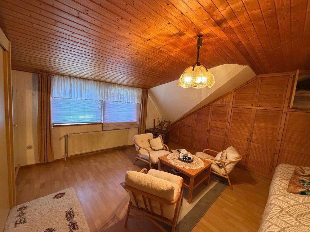 Zimmer 1 DG.